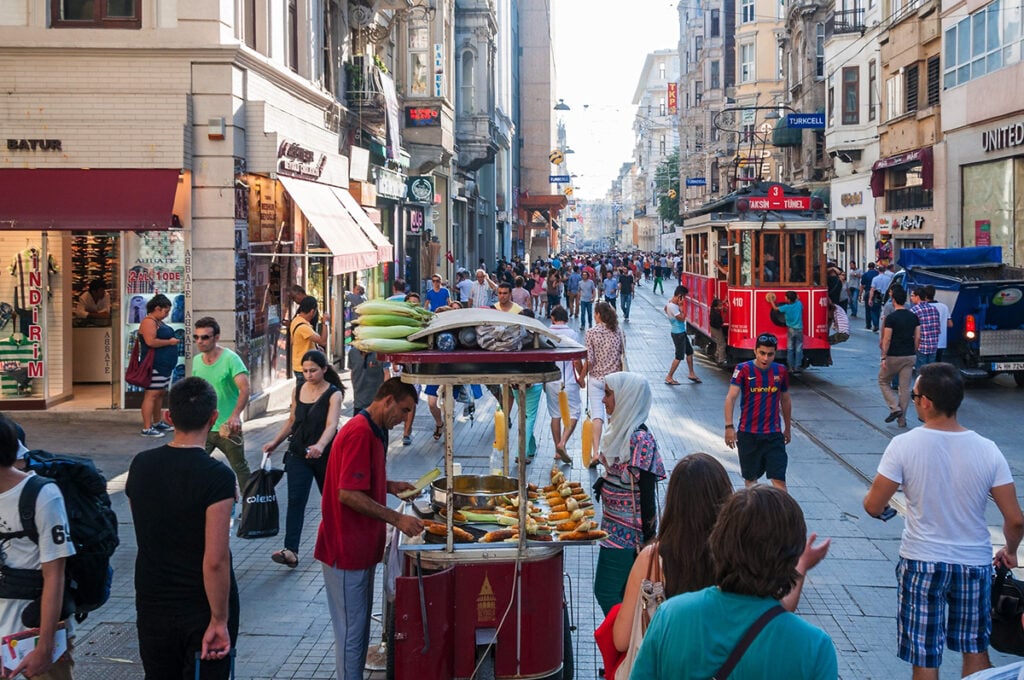Shopping along İstiklal Avenue