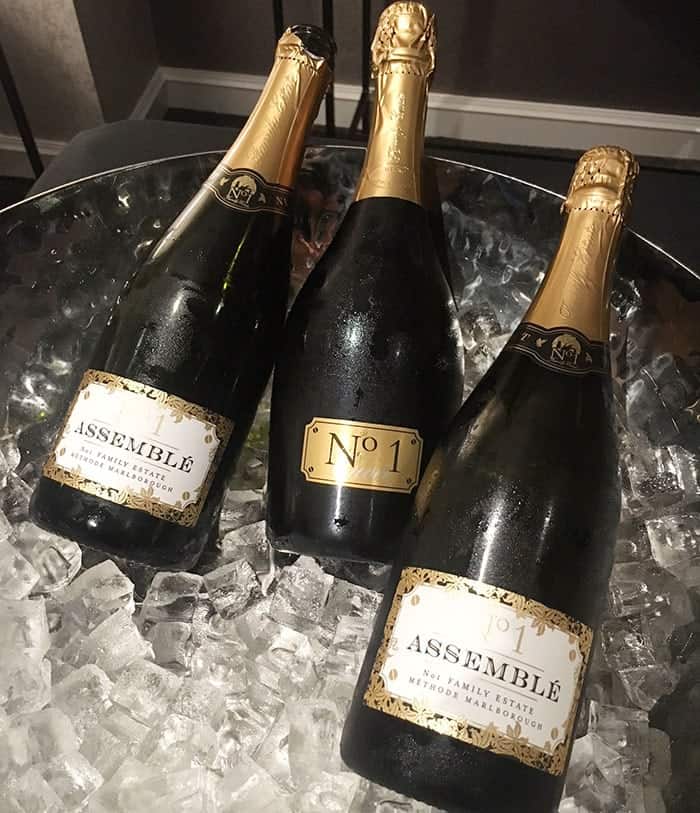 Cordis Club Lounge wine