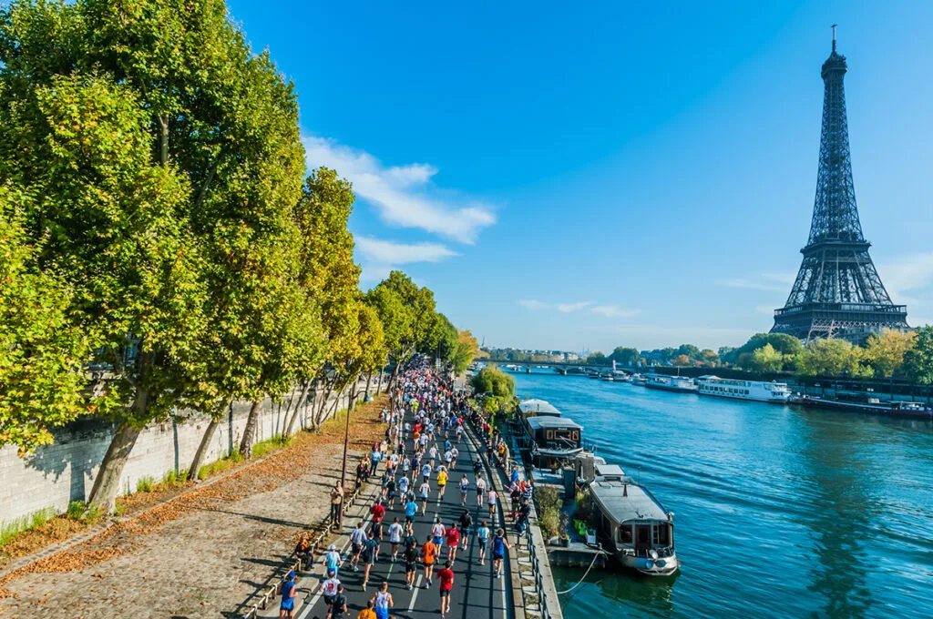 Paris Marathon on the Seine