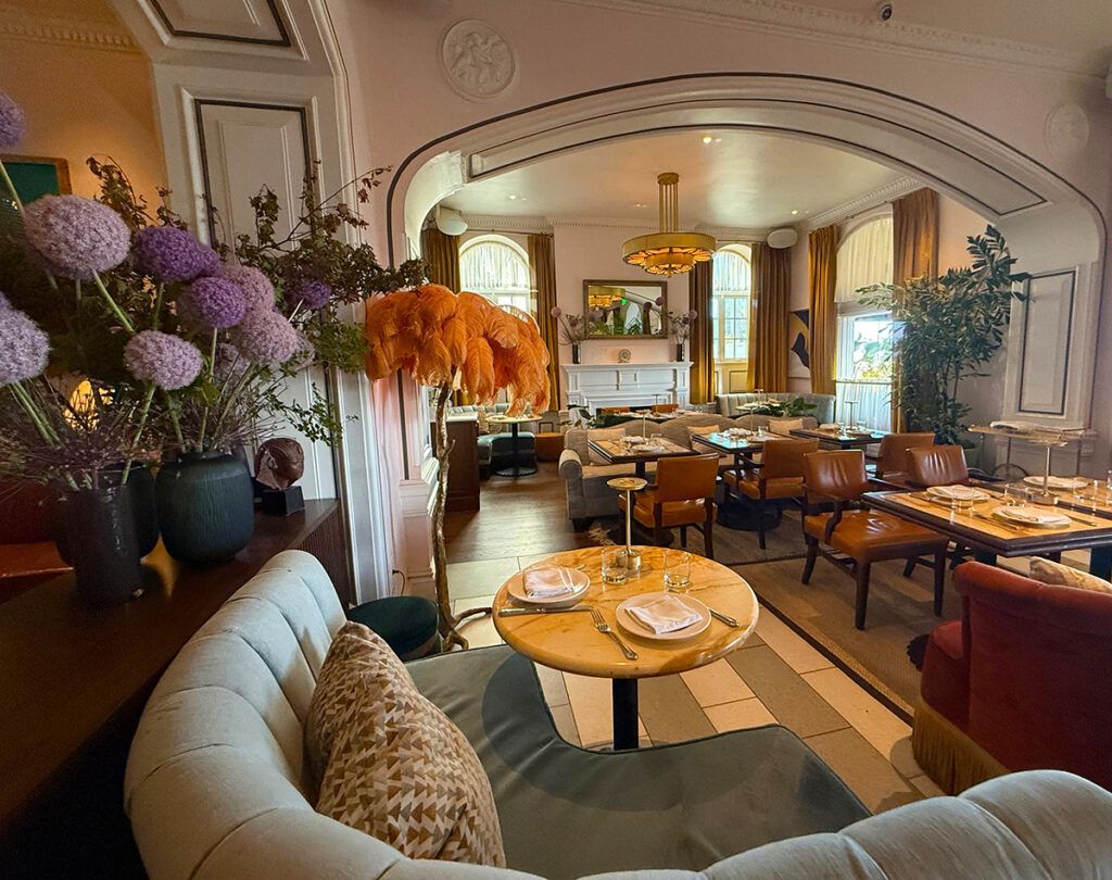 Georgean Lobby Restaurant