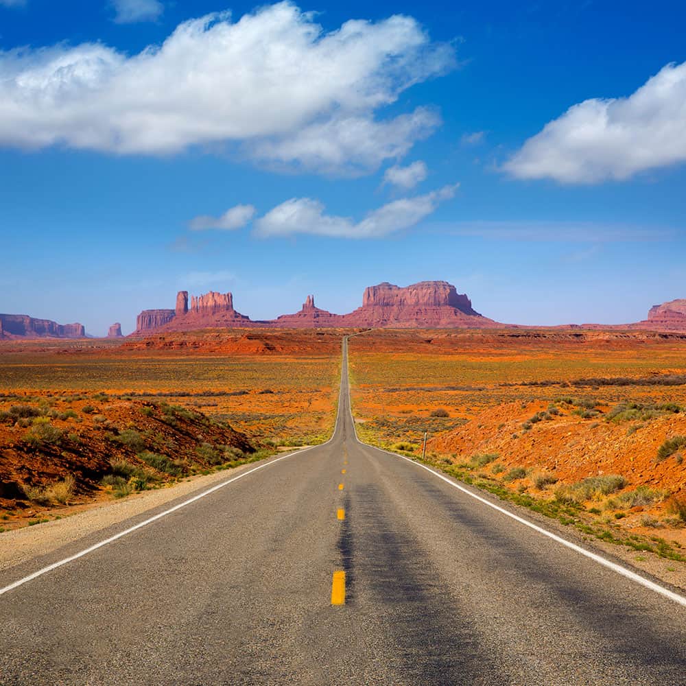 Driving along US 163 Scenic road to Monument Valley Park