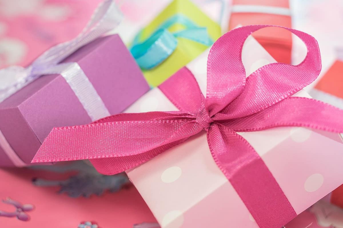 Awesome gift guide for travelers