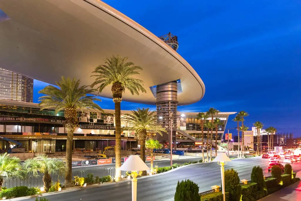 14 Best Places to go Shopping in Las Vegas (on and off Strip) in 2023 -  Destination CheckOff