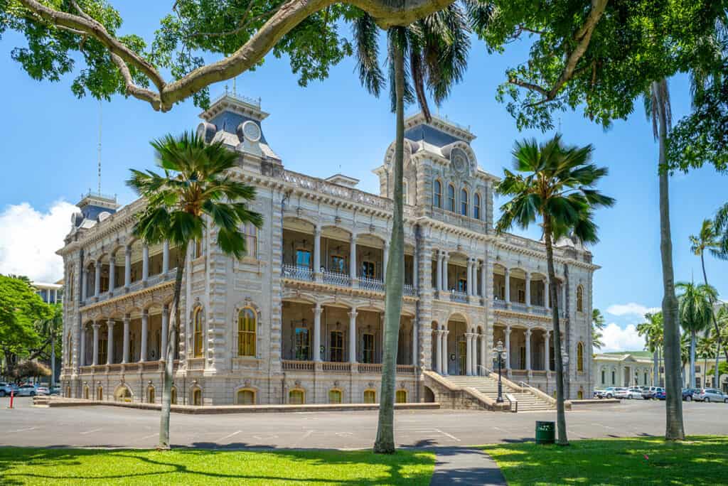 stunning Iolani Palace, Honolulu