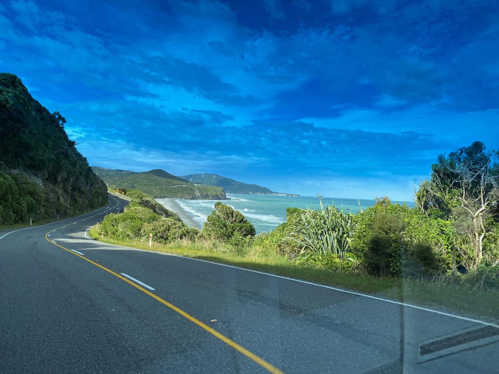 Driving the wild west coast to Punakaiki