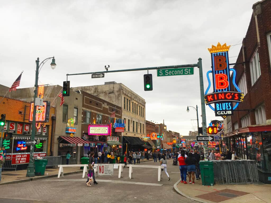 Beale Street comes alive after 6pm