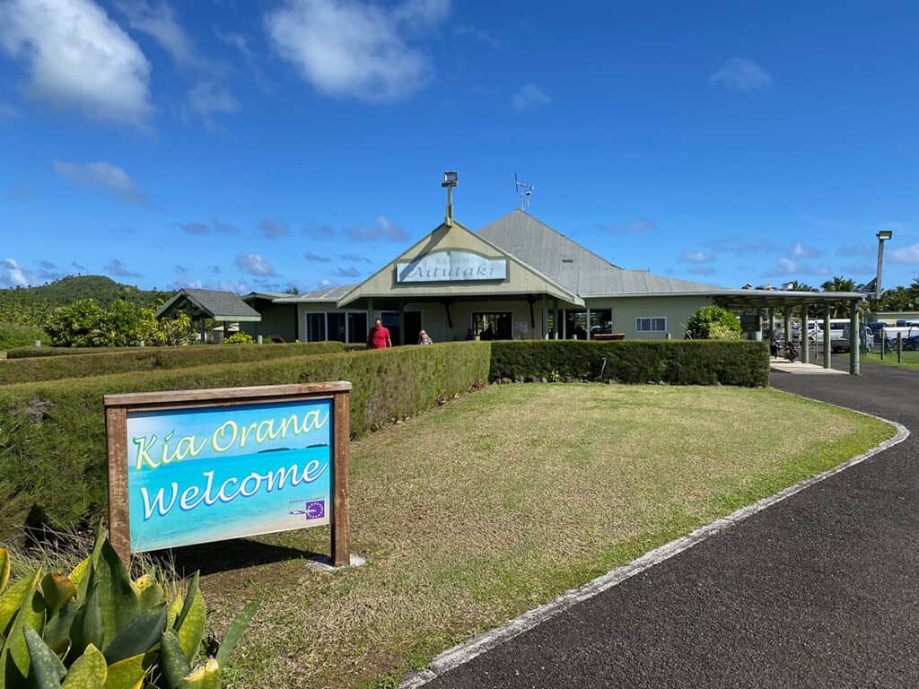 Aitutaki airport