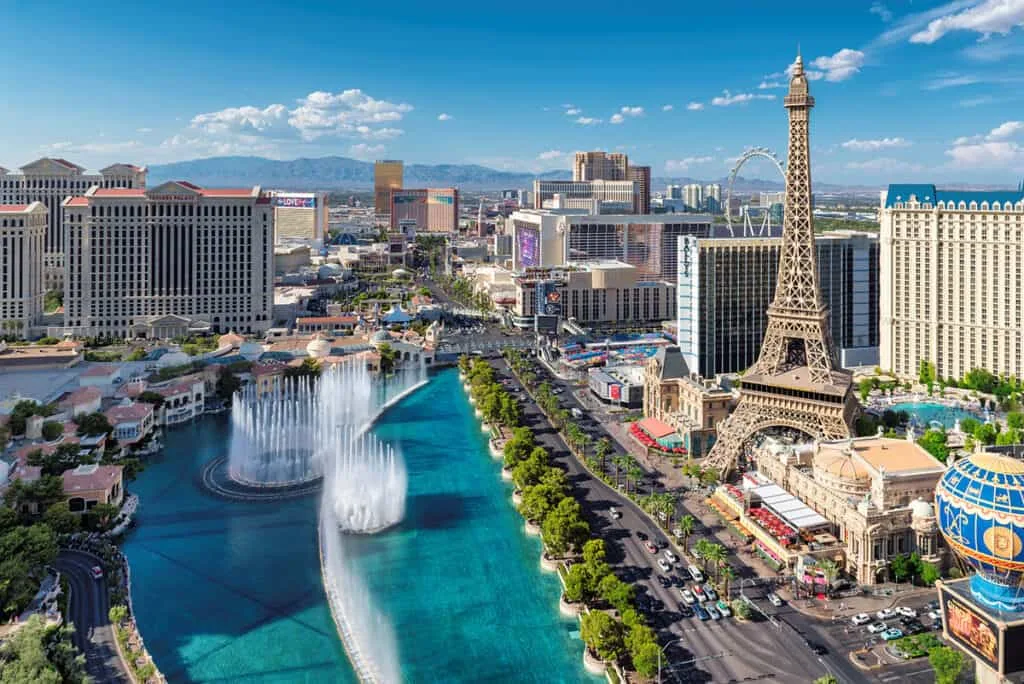 The Eiffel Tower opposite Bellagio fountains