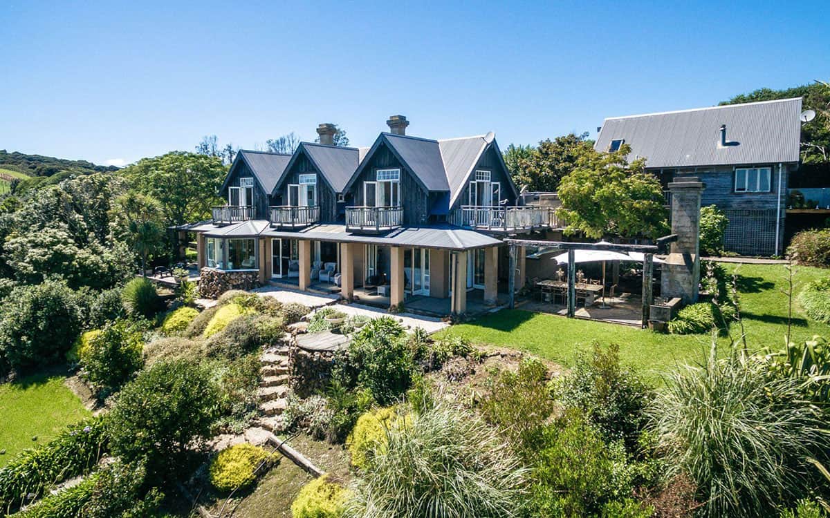 6 gorgeous places to stay on Waiheke Island!