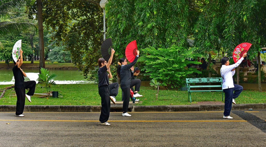 People doing Tai Chi at Lumpini Park