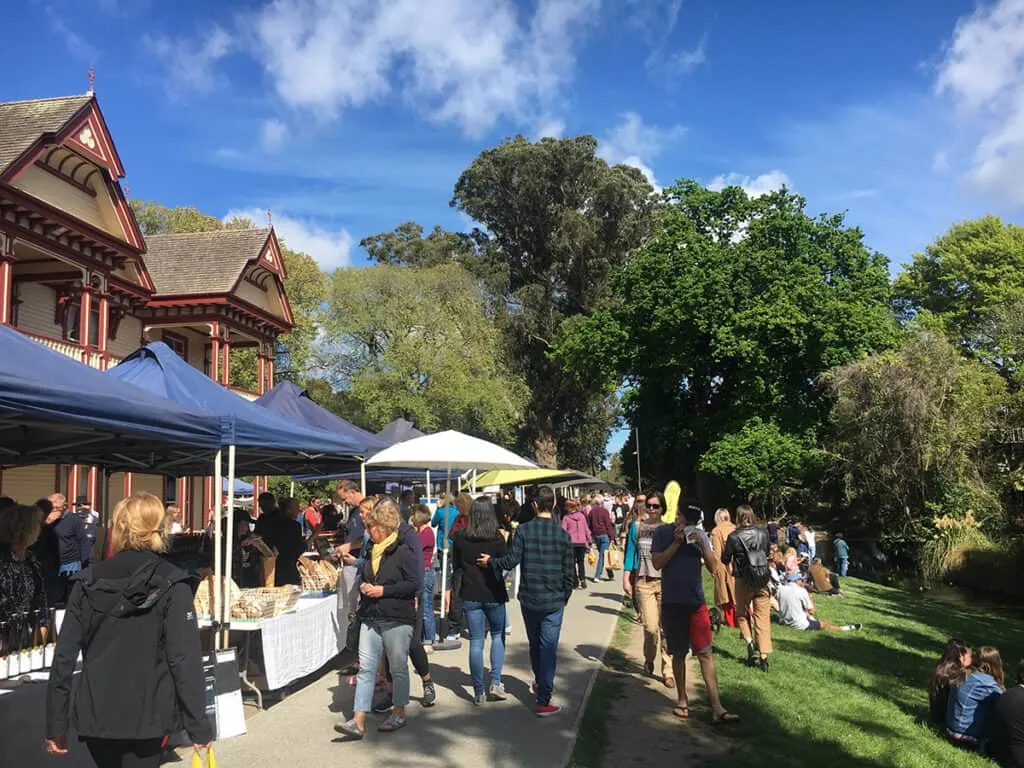 Christchurch Farmers Market at Riccarton House