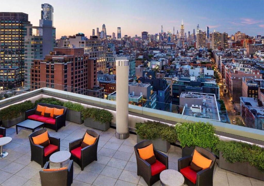 Sheraton Tribeca club level outdoor bar