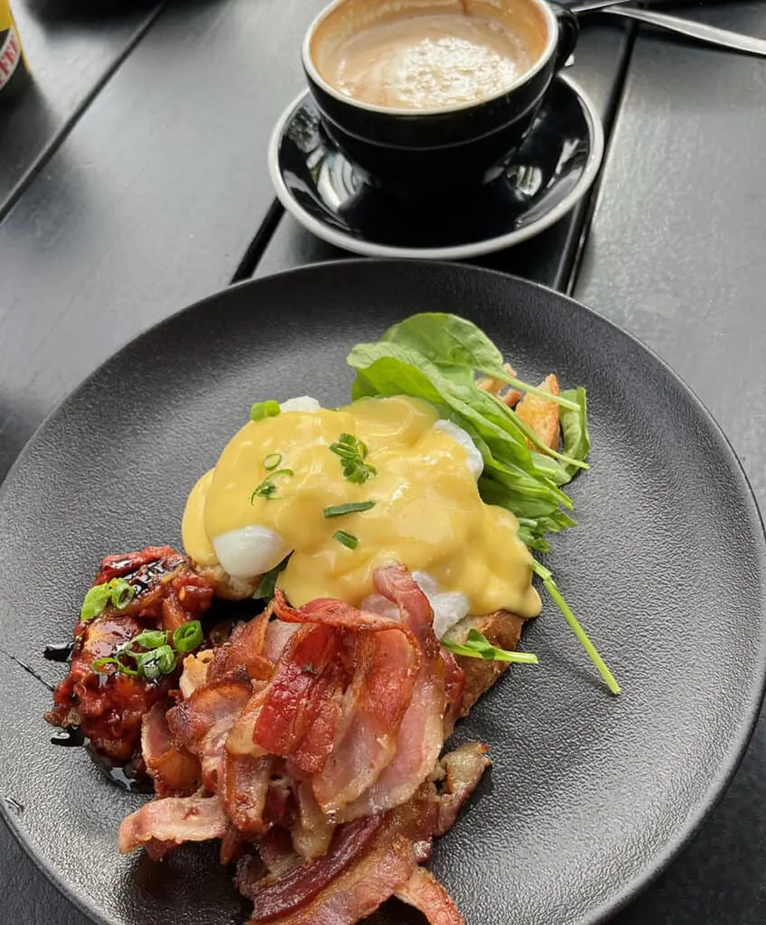 Eggs Benedict at Beluga Cafe