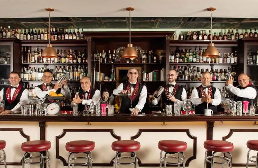 Cafe la Trova barmen mixing cocktails