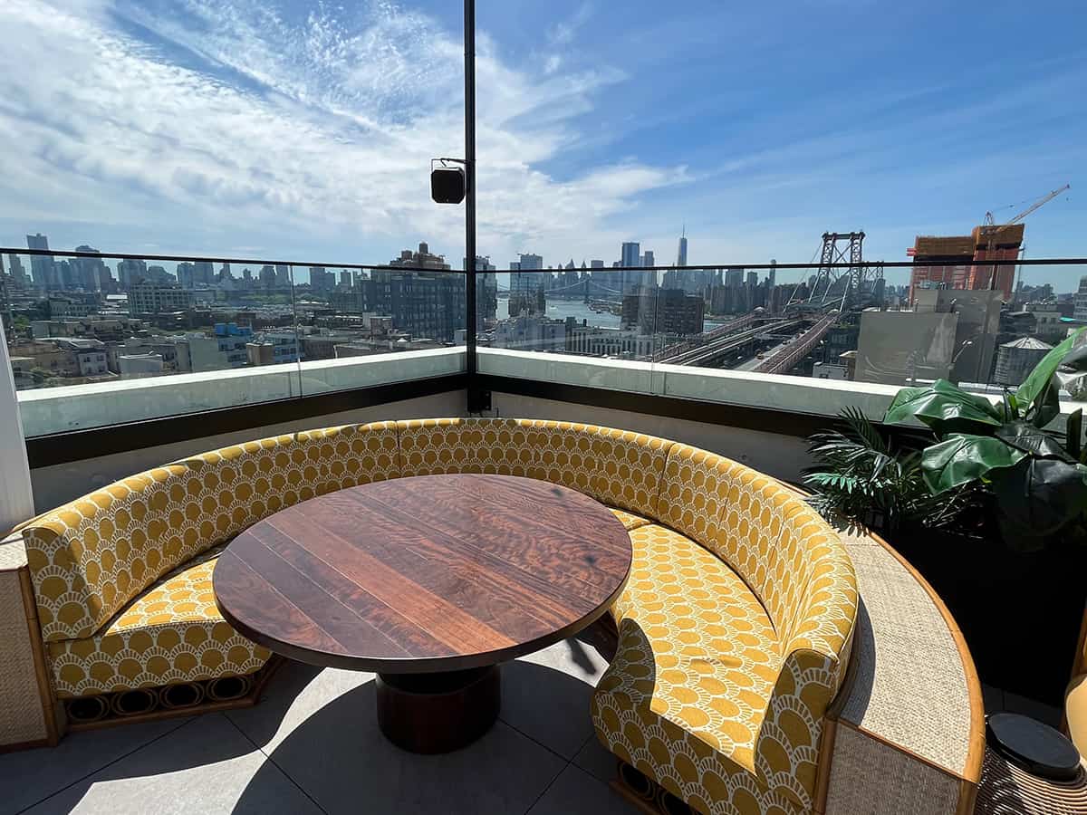 Best New York hotels to see the fireworks! 6 Lillistar bar at Moxy NY