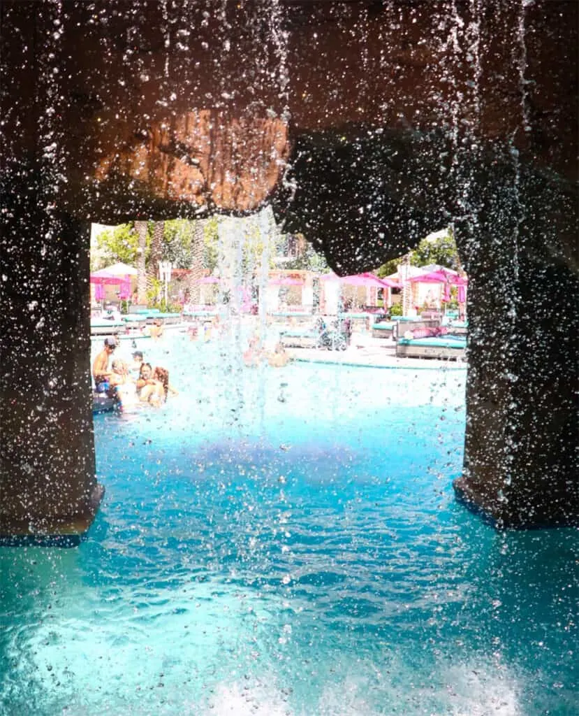 11 of the best pools in Las Vegas! 26 GO Pool waterfall at Flamingo Hotel