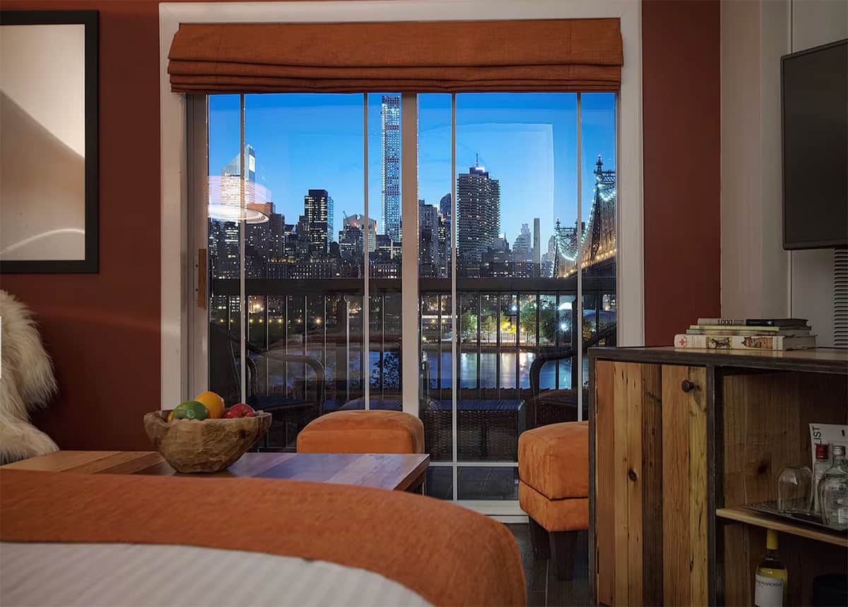13 fabulous NYC hotels to see New Year’s Eve fireworks! - Blogger at Large