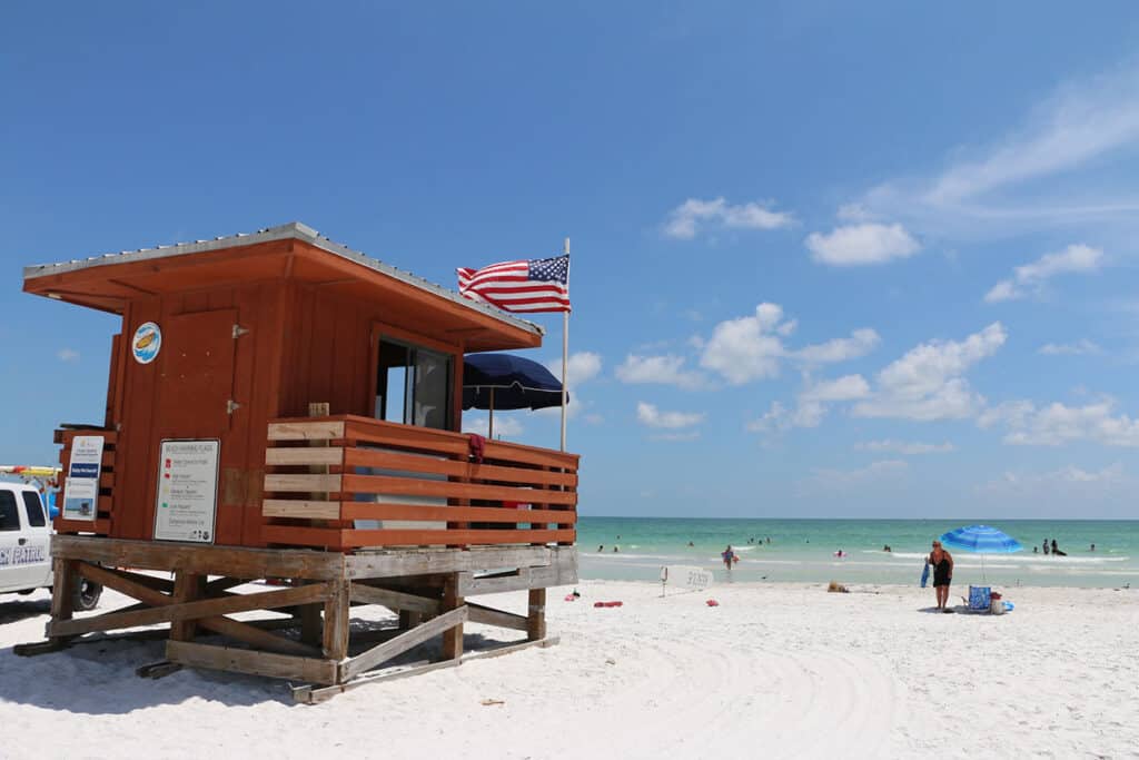 Lido Key beach life guard hut