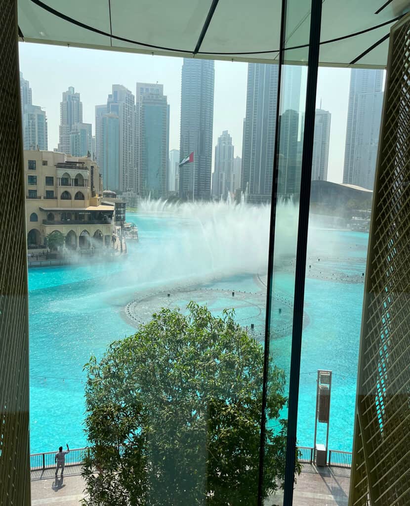 Dubai fountains from Apple Store