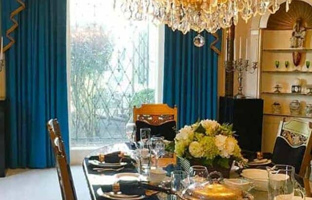 peek-inside-graceland-with-me (640 x 853 px)