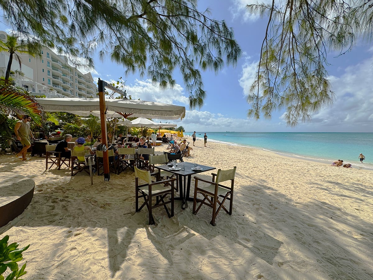 Grand Cayman: Eat where the locals eat!