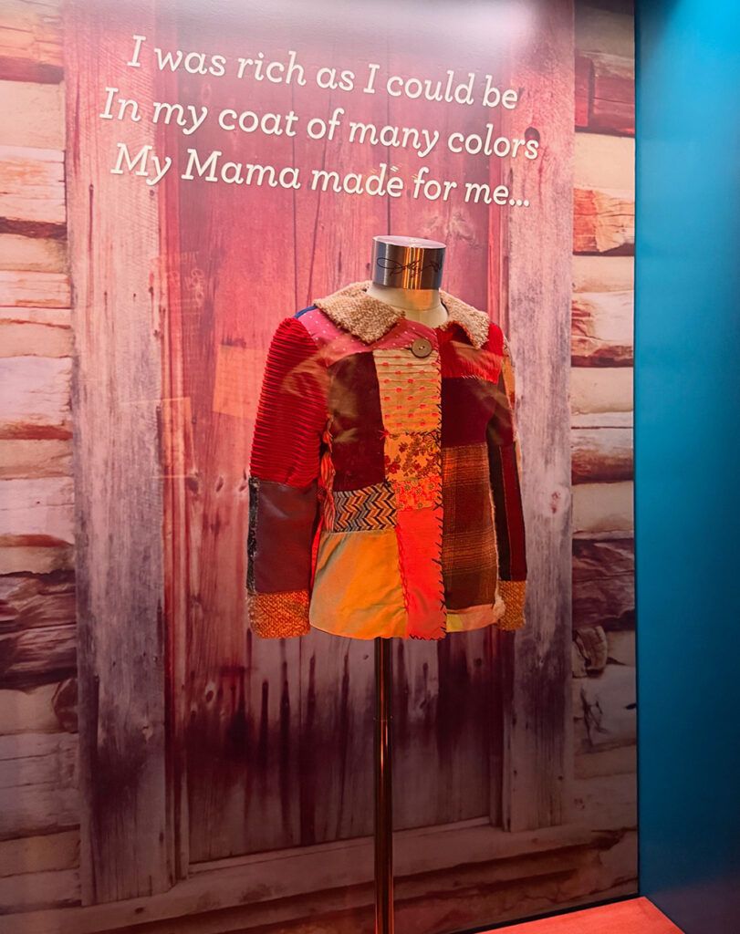 Dolly's coat of many colors
