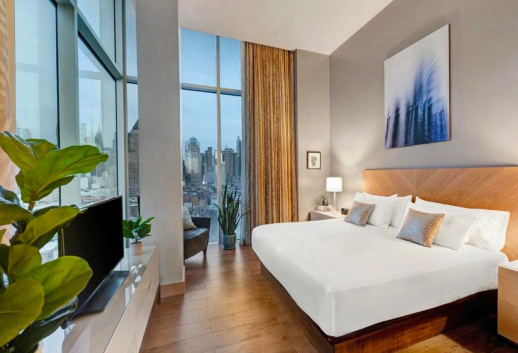 Corner suite with city views at Ink 48