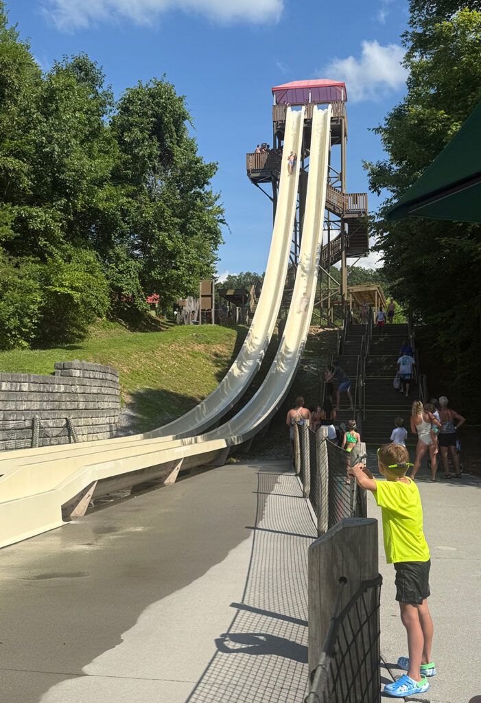 Splash Country vertical slide