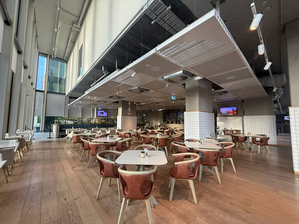 Holiday Inn Express dining room