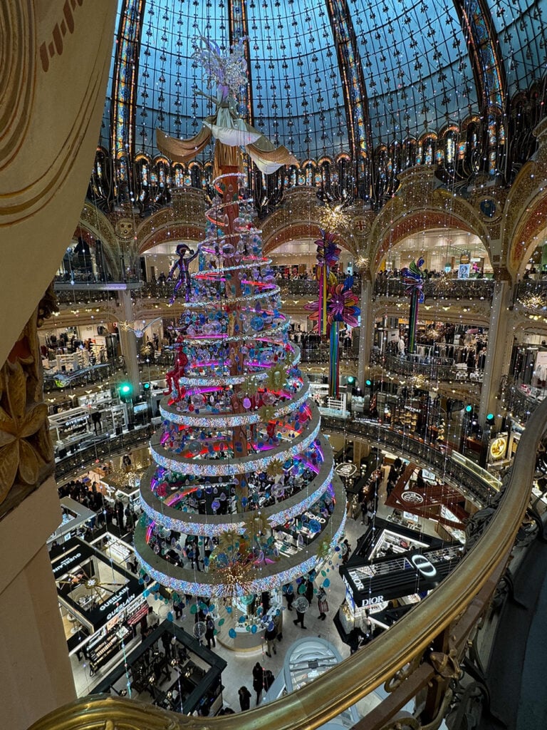 The Christmas tree at Galeries La Fayette