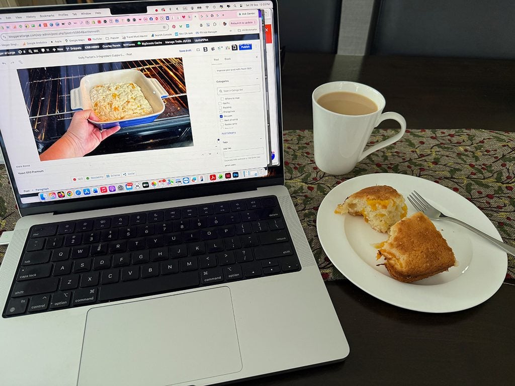 Laptop with cuppa cuppa cake