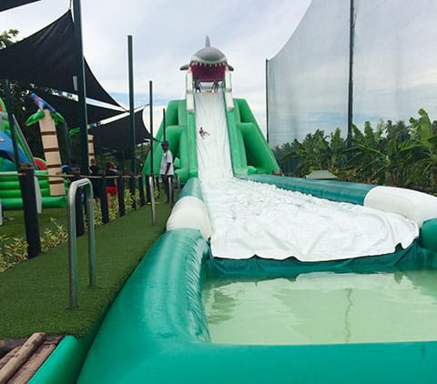 Big Bula inflatable park