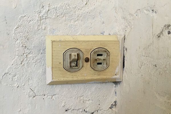 Power socket in Cuba