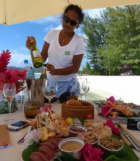 Hilton Bora Bora motu picnic