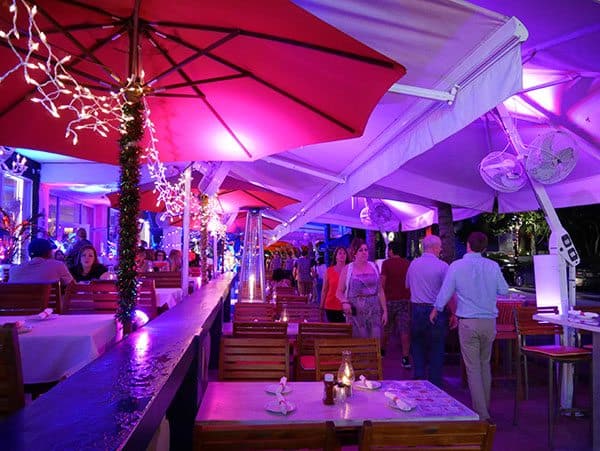Miami Some Fun Places To Check Out On South Beach Blogger At Large Ocean Drive Restaurants