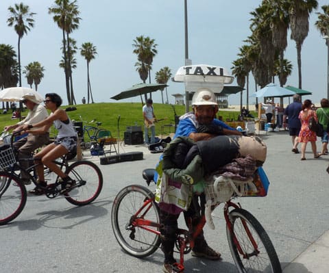 Taxi Venice Beach busker
